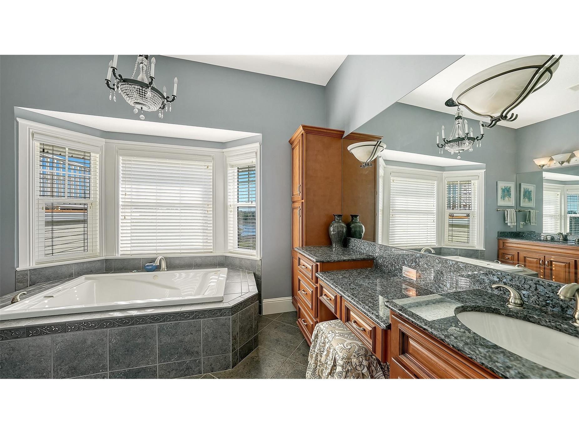 925 Bayshore Drive Terra Ceia FL 34250 A4686443 image36