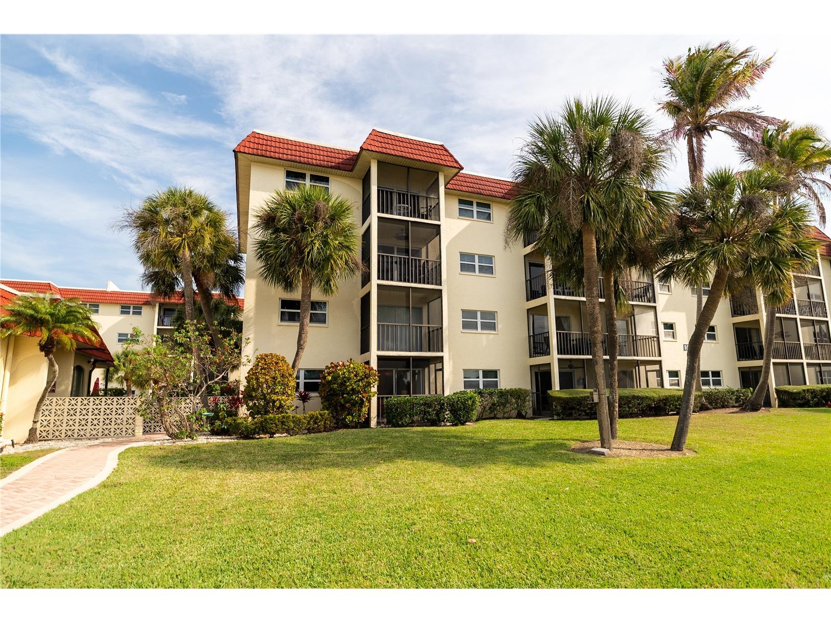 925 Beach Road #107 Sarasota FL 34242 A4687498 image1