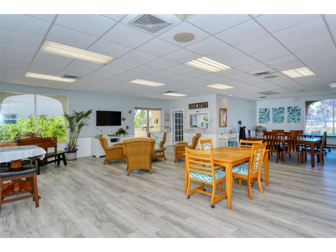 925 Beach Road #109 Sarasota FL 34242 A4665443 image46