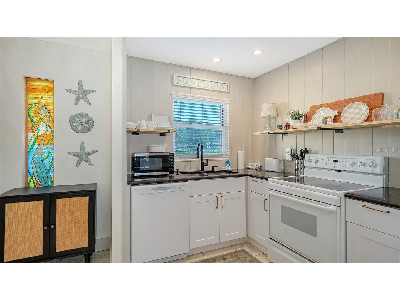 925 Beach Road #112 Siesta Key FL 34242 A4667098 image10