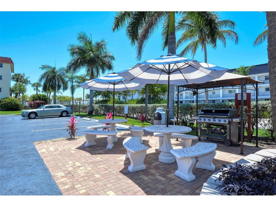 925 Beach Road #112 Siesta Key FL 34242 A4667098 image54