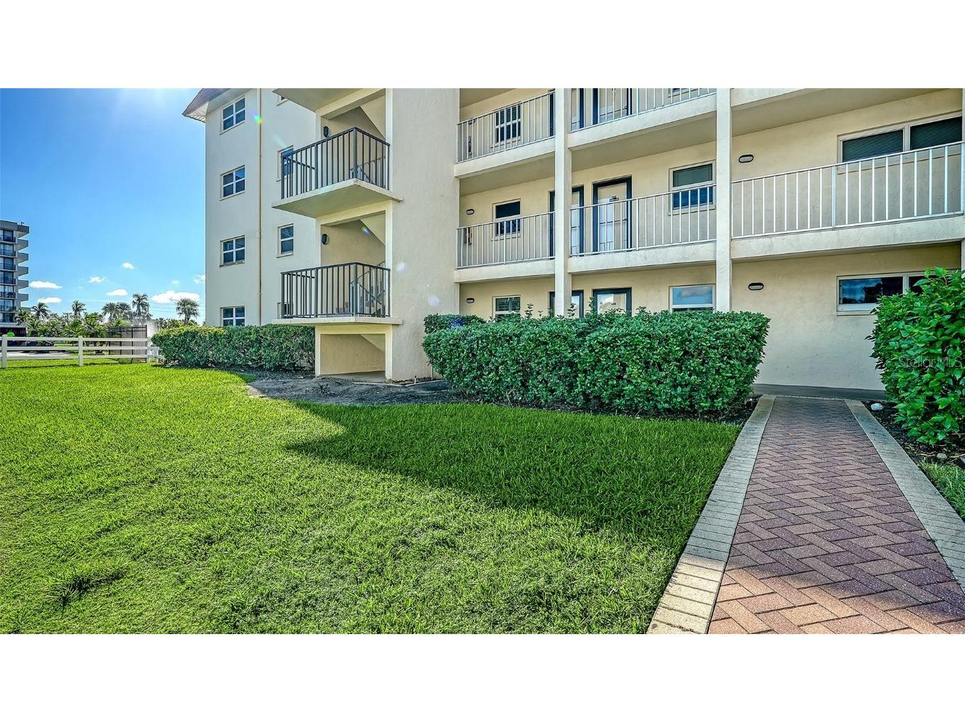 925 Beach Road #112 Siesta Key FL 34242 A4667098 image6