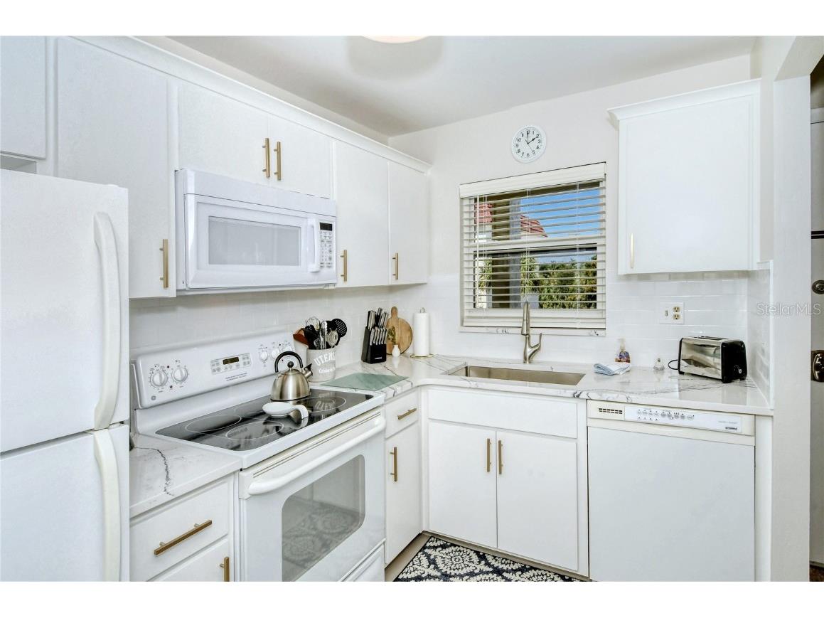 925 Beach Road #310 Sarasota FL 34242 TB8422646 image12