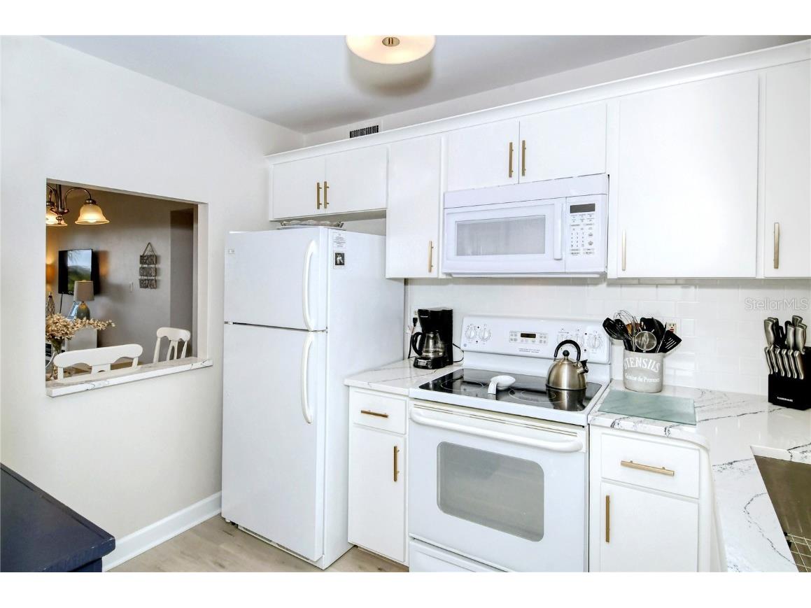 925 Beach Road #310 Sarasota FL 34242 TB8422646 image13