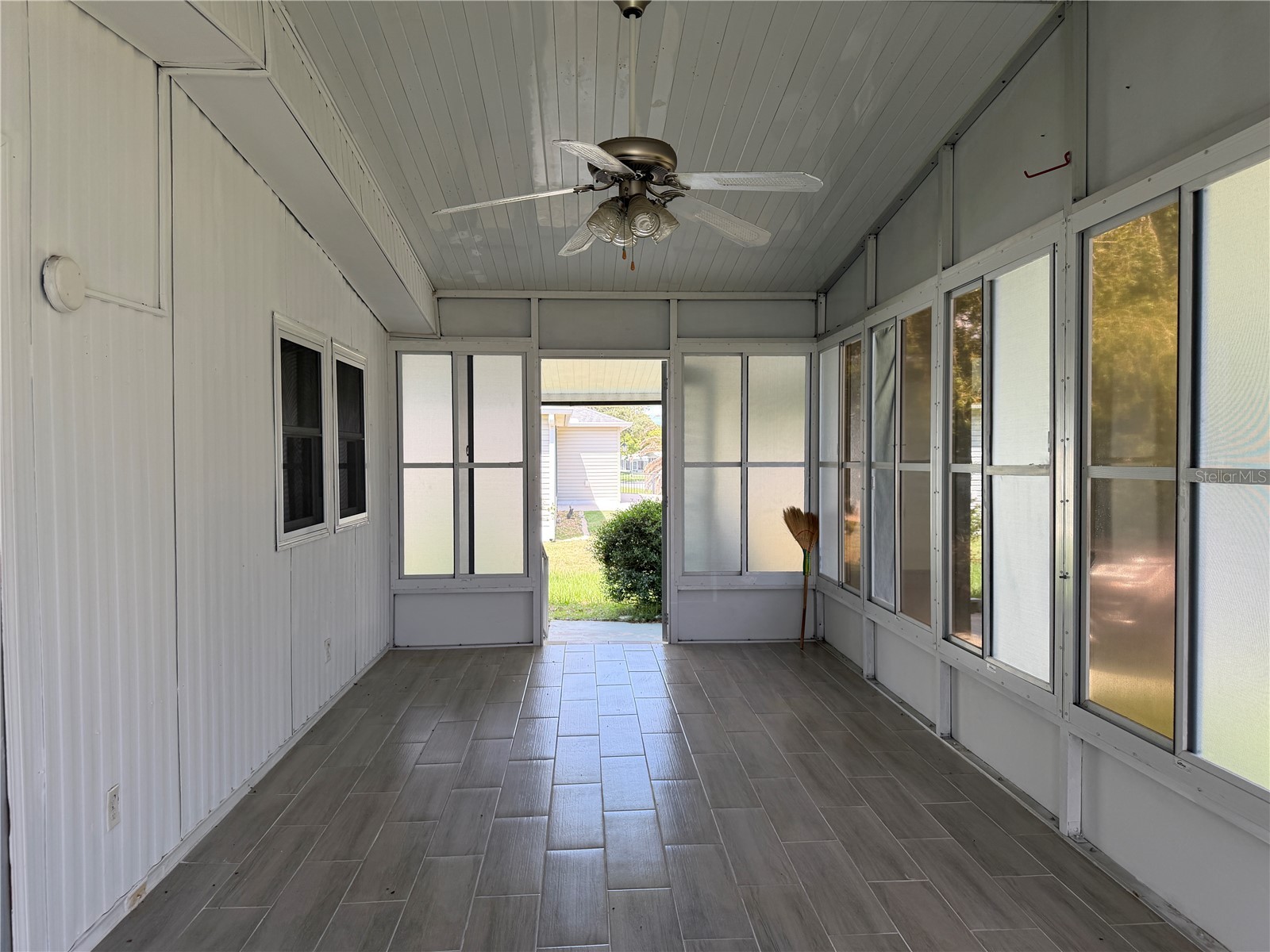 925 Beechwood Avenue Lady Lake FL 32159 O6417785 image2