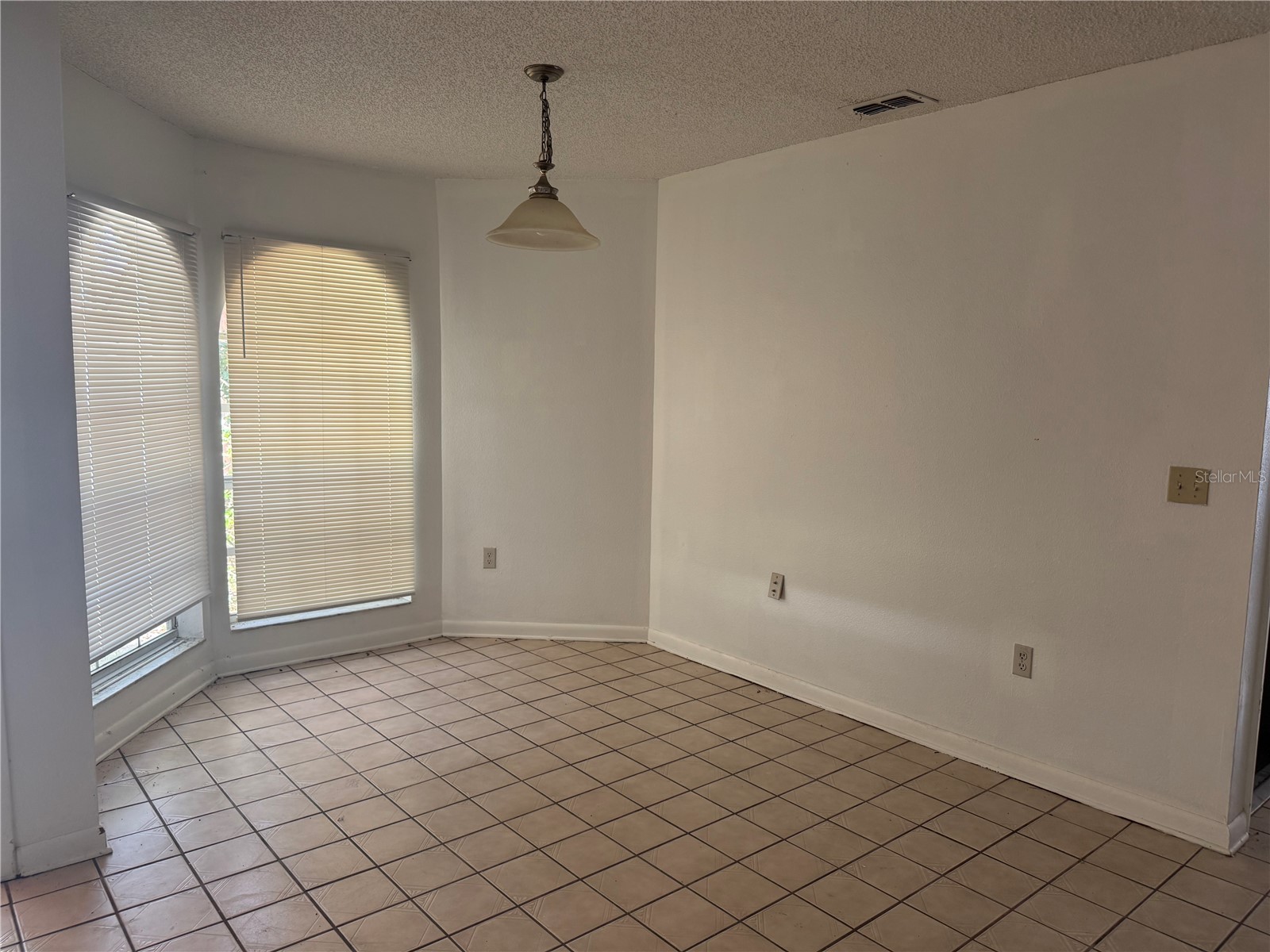 925 Derbyshire Drive Kissimmee FL 34758 S5140211 image4