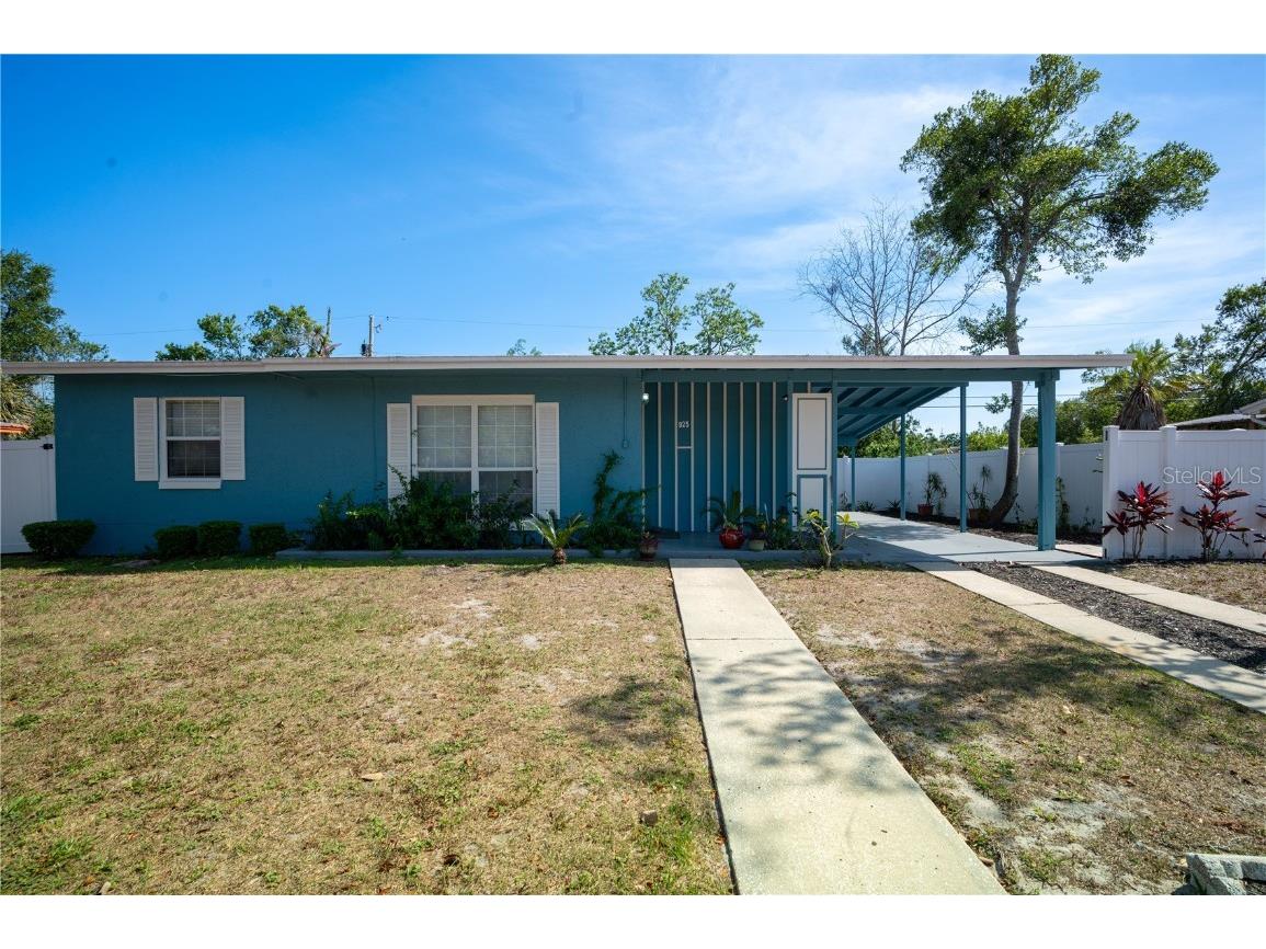 925 Halstead Street Deltona FL 32725 V4942231 image1