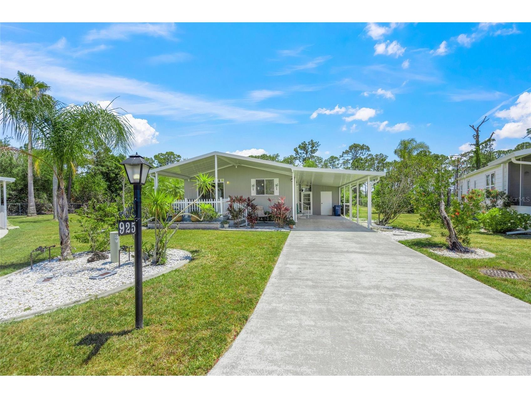 925 Iglesia Drive North Port FL 34287 N6138647 image1