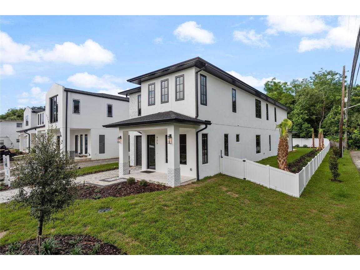 925 Lake Emerald Drive Orlando FL 32806 - LAKE EMERALD O6321121 image1