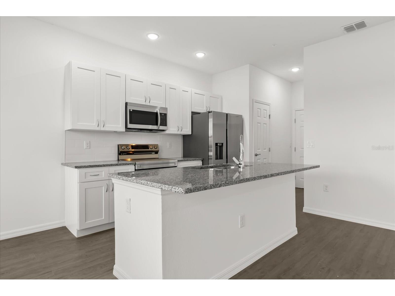925 Lakefront Village Drive Clermont FL 34711 - JACK'S LAKE S5143846 image6