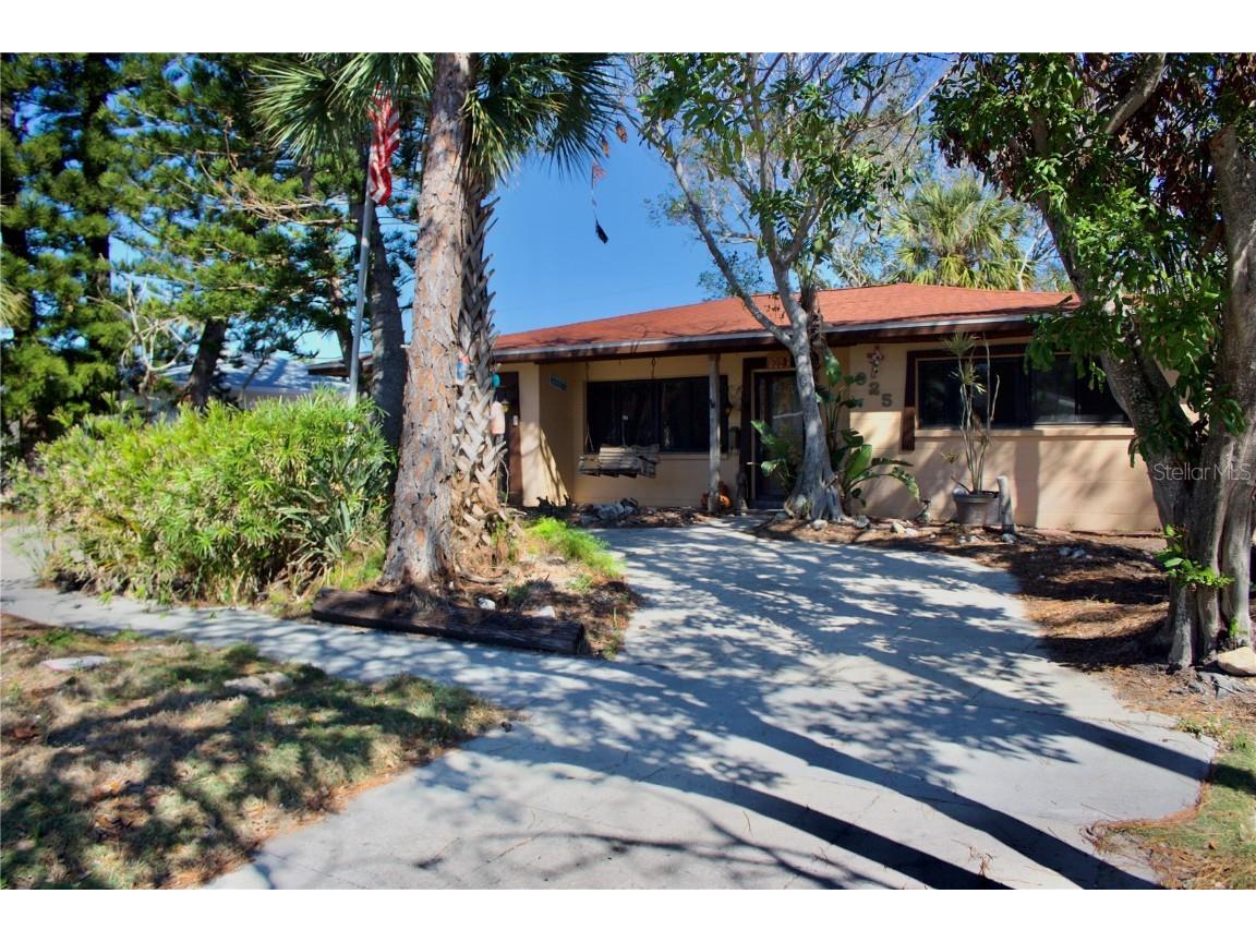 925 Lantana Avenue Clearwater Beach FL 33767 TB8353680 image1