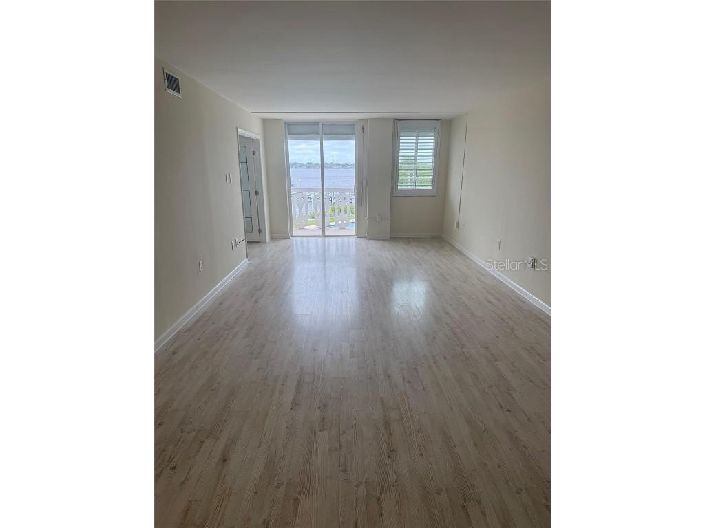 925 N Halifax Avenue #102 Daytona Beach FL 32118 O6367737 image9