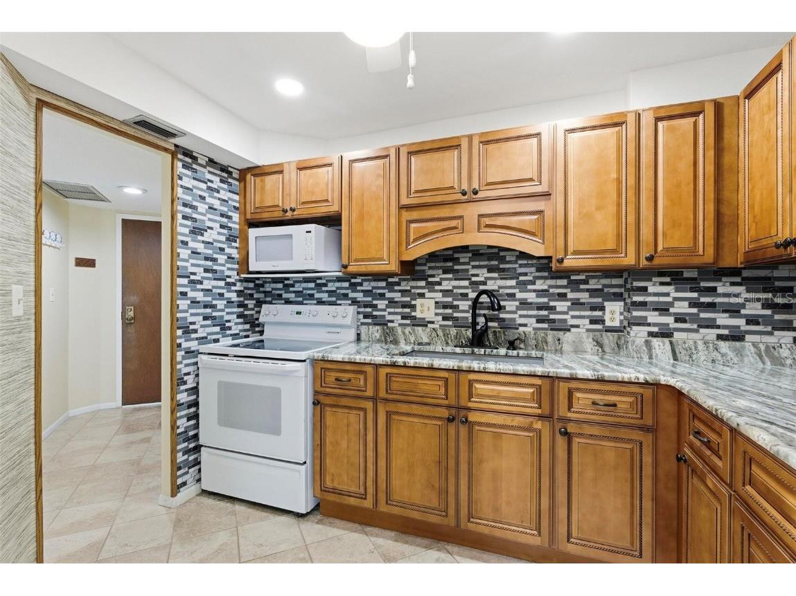 925 N Halifax Avenue #103 Daytona Beach FL 32118 FC314606 image6