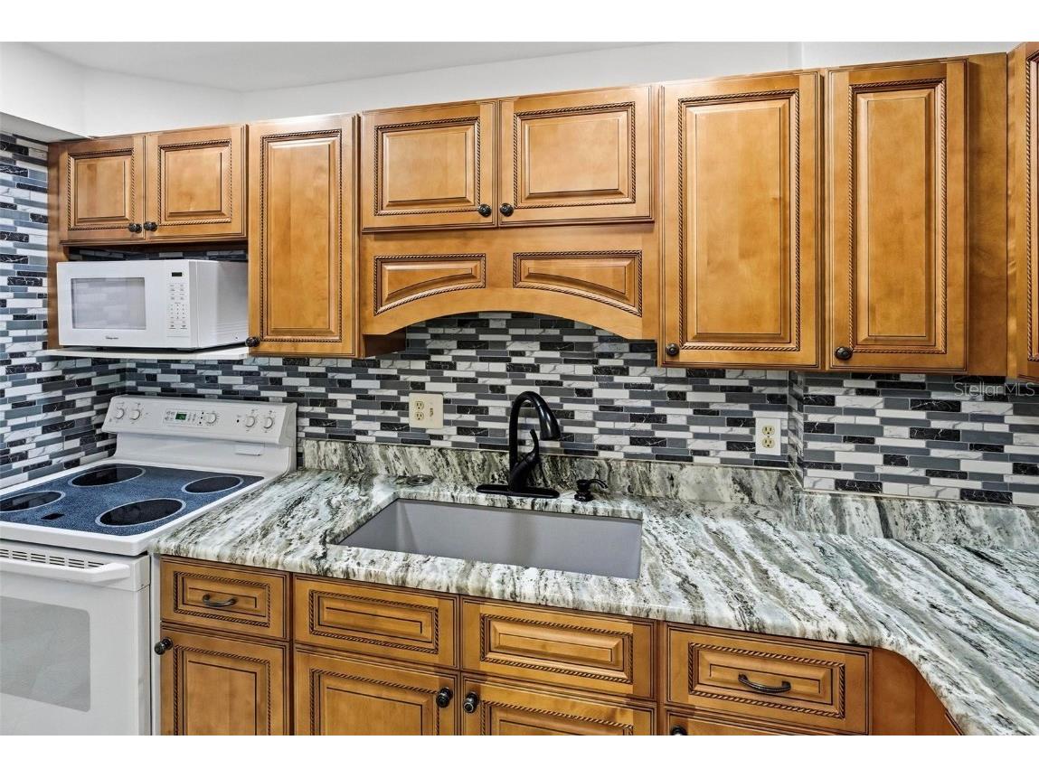 925 N Halifax Avenue #103 Daytona Beach FL 32118 FC314606 image8