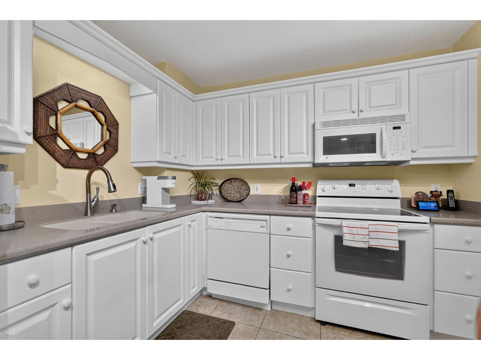925 N Halifax Avenue #403 Daytona Beach FL 32118 V4949884 image12