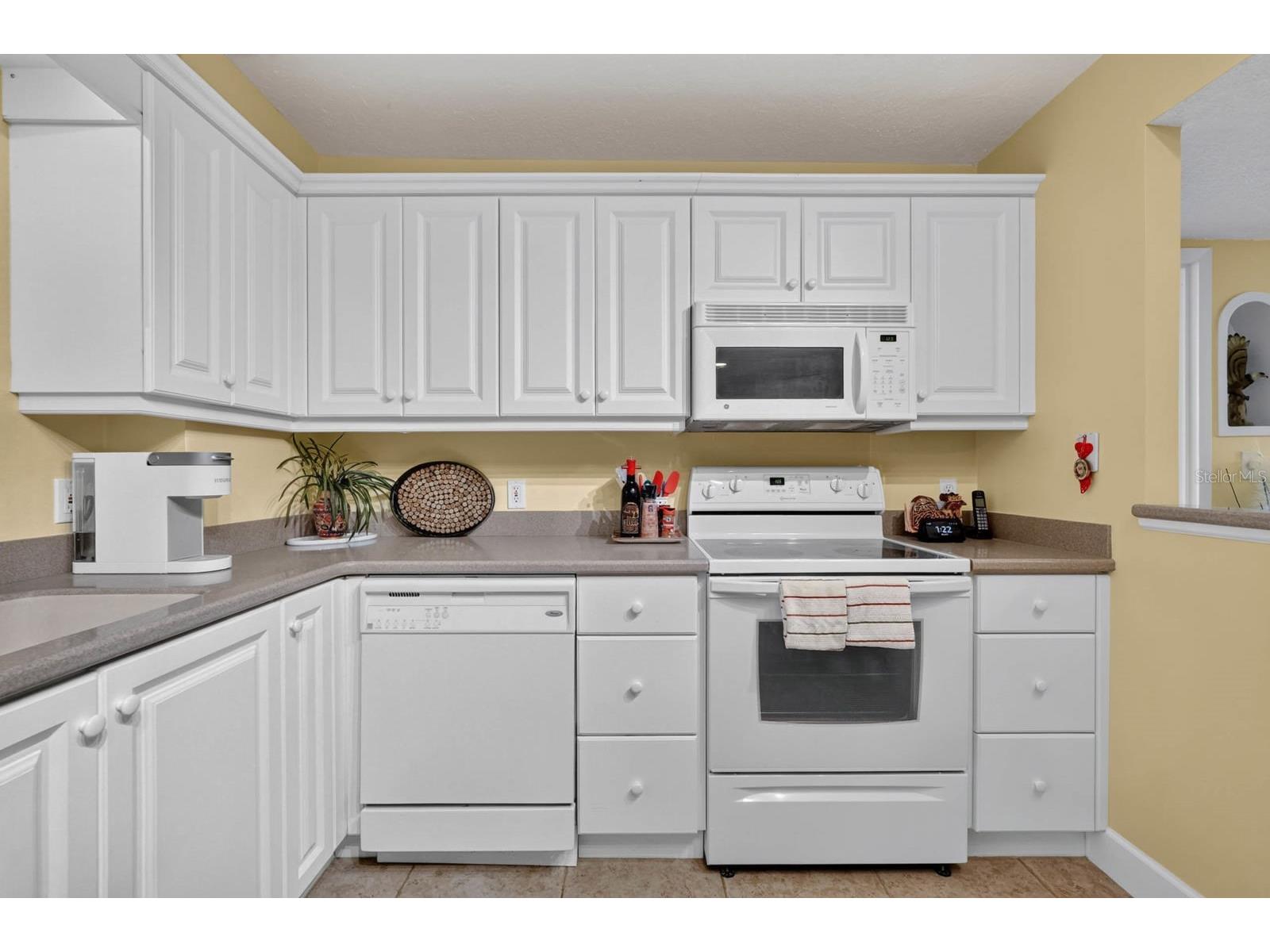 925 N Halifax Avenue #403 Daytona Beach FL 32118 V4949884 image14