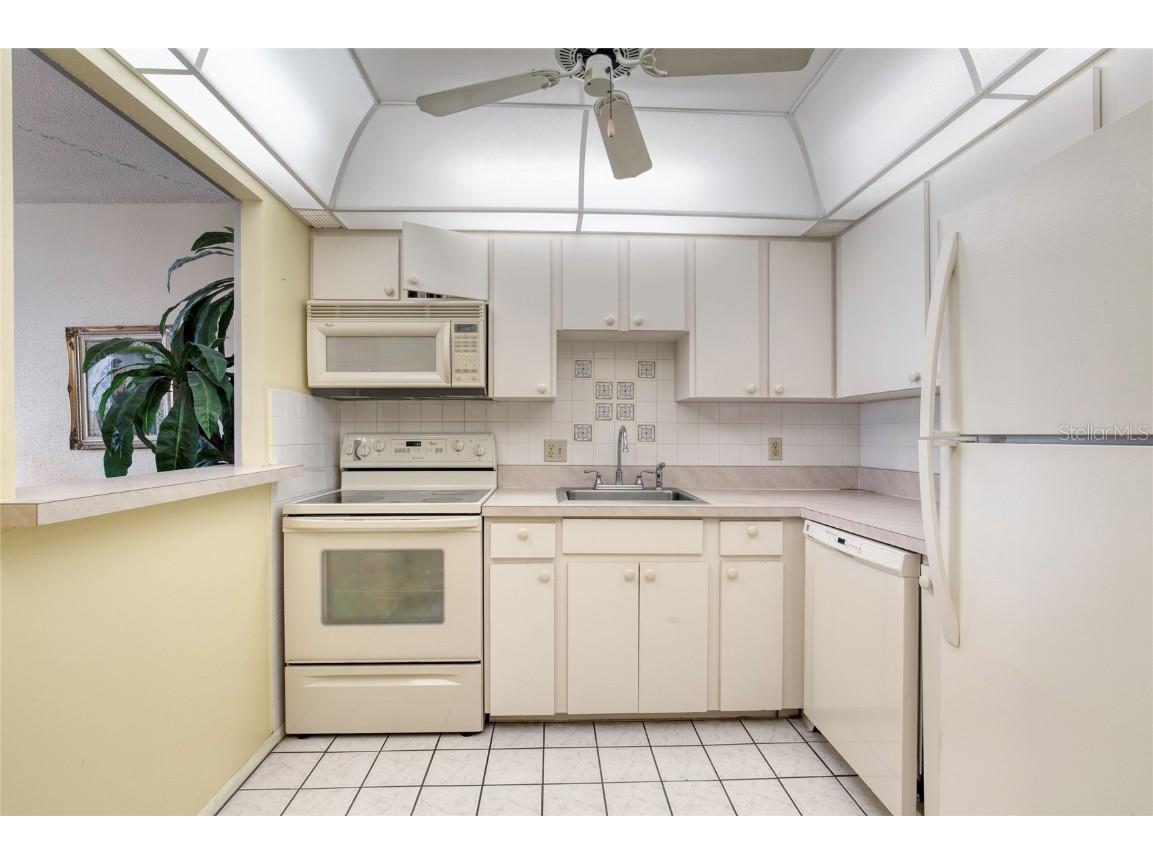 925 N Halifax Avenue #609 Daytona Beach FL 32118 V4944758 image20