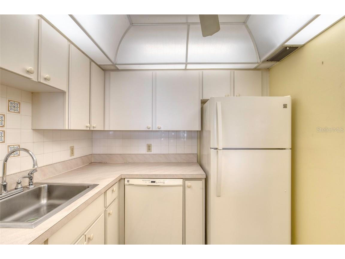 925 N Halifax Avenue #609 Daytona Beach FL 32118 V4944758 image21