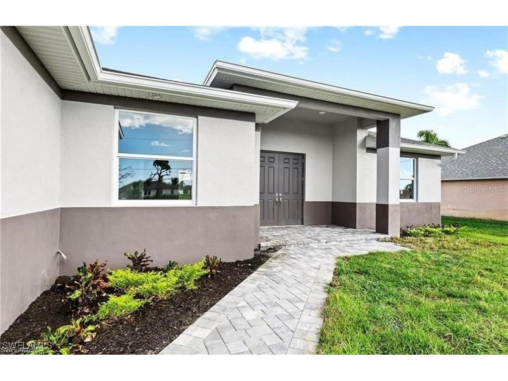 925 NW 9th Avenue Cape Coral FL 33993 OM718676 image2