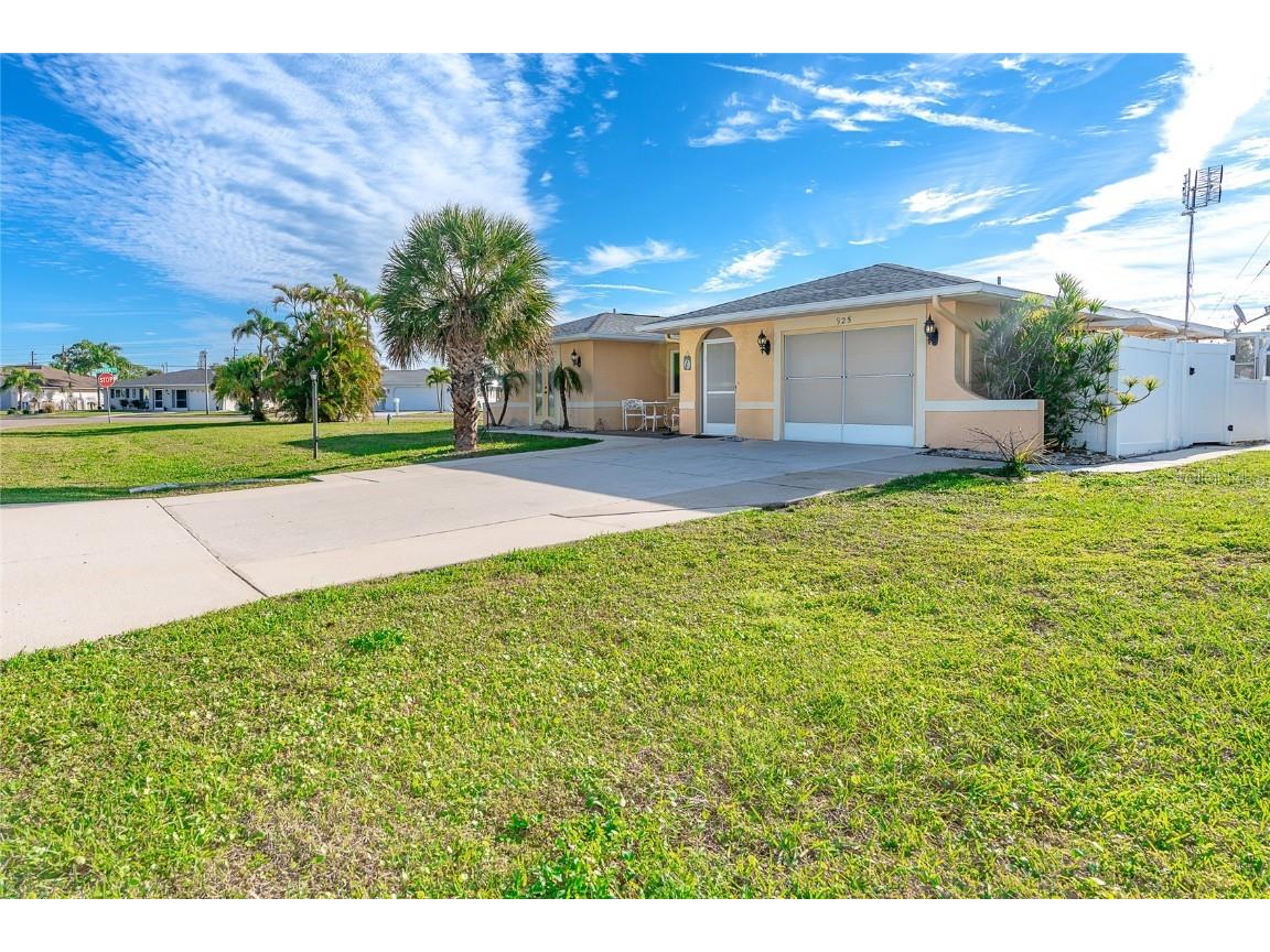 925 Osceola Boulevard Englewood FL 34223 D6134504 image1