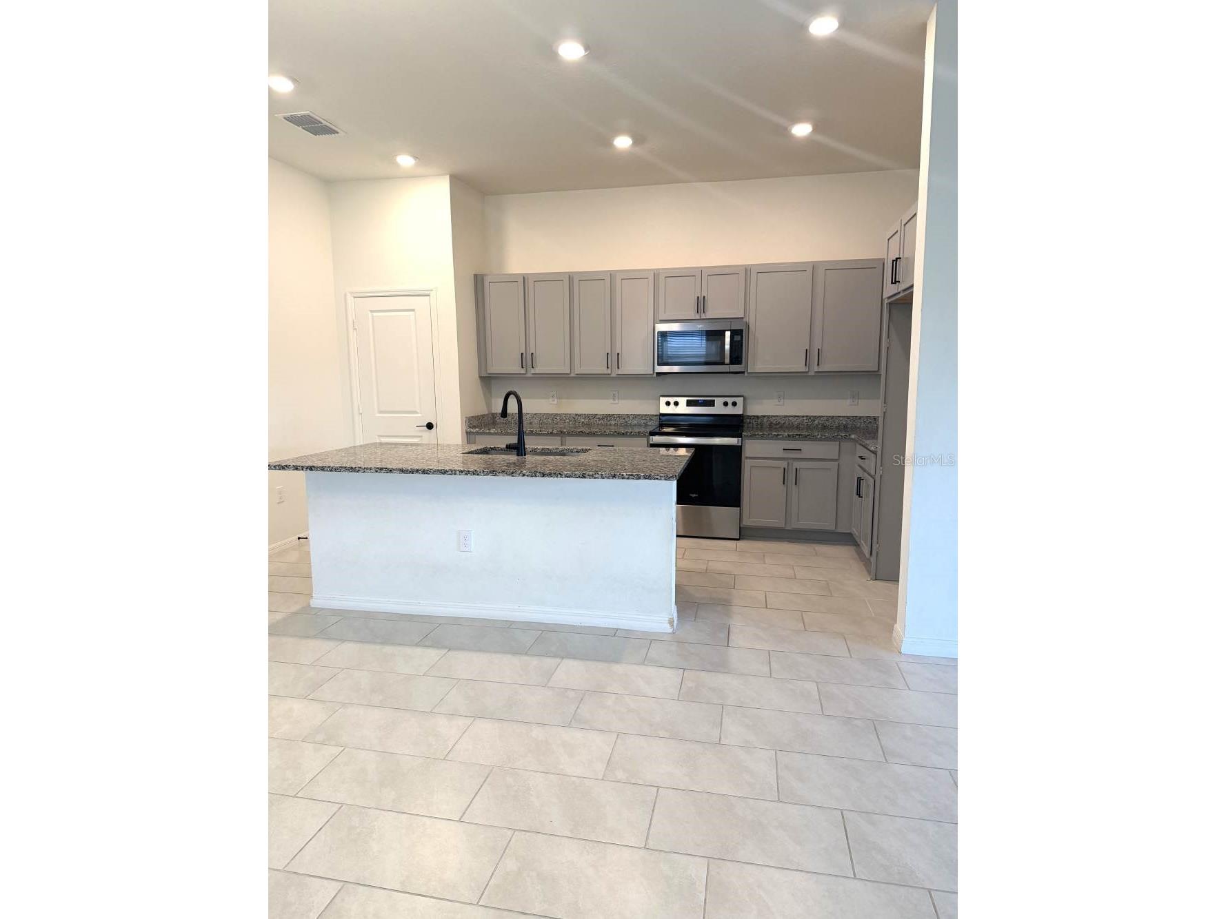 925 Overpool Avenue Davenport FL 33896 O6405048 image4