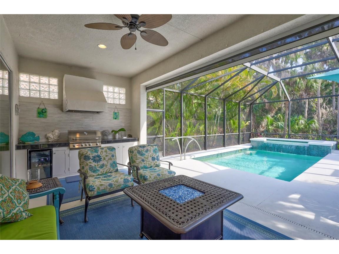 925 Preservation Street Bradenton FL 34208 A4557640 image1