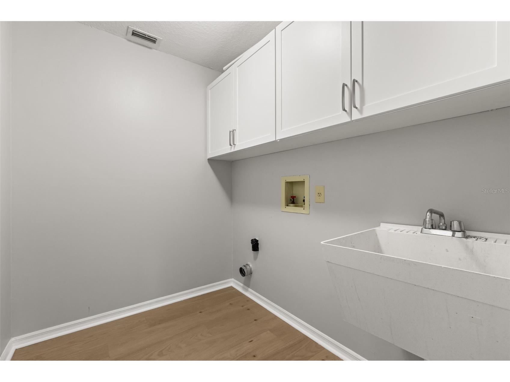 925 Red Dandy Drive Orlando FL 32818 O6401092 image17