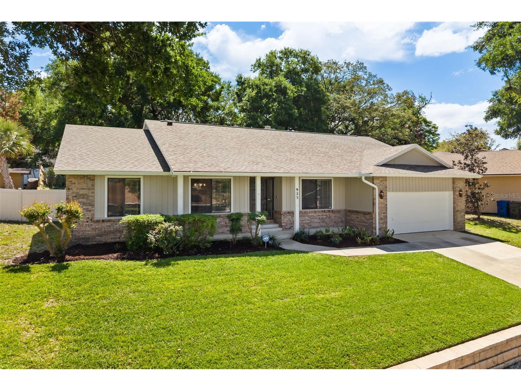 925 Red Dandy Drive Orlando FL 32818 O6401092 image2