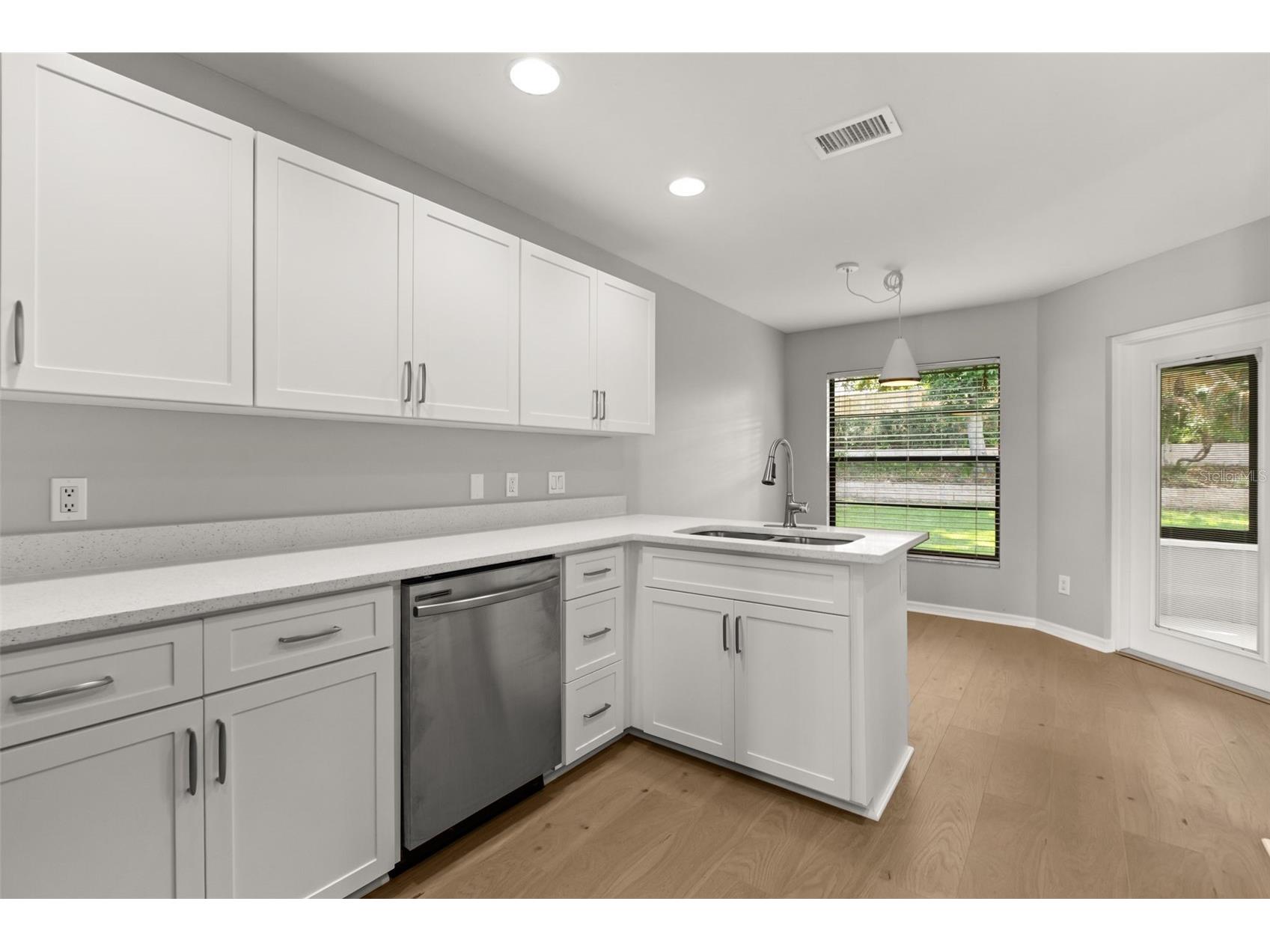 925 Red Dandy Drive Orlando FL 32818 O6401092 image7