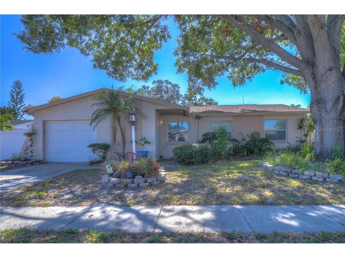 9252 81st Avenue Seminole FL 33777 U8219167 image1