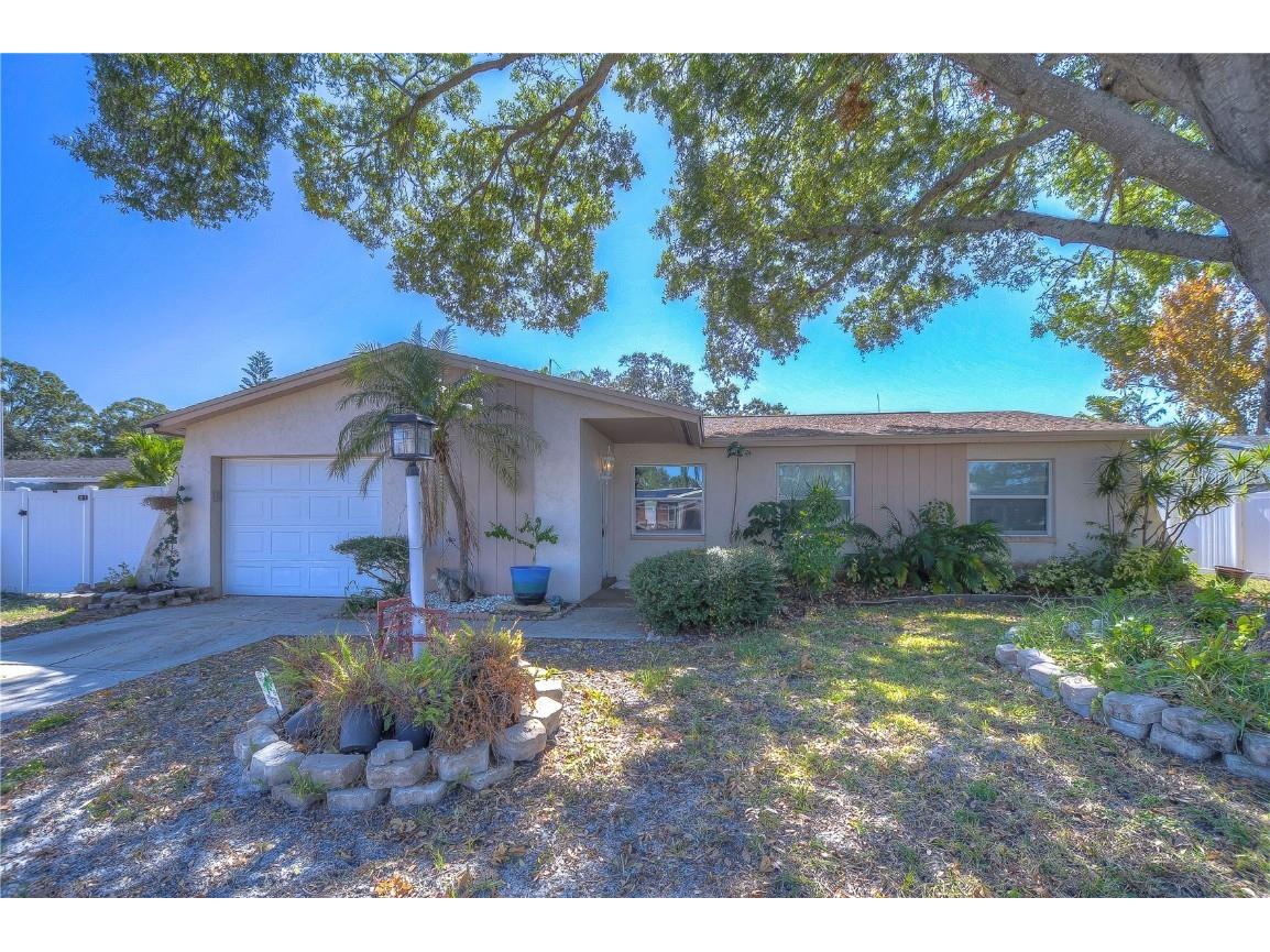 9252 81st Avenue Seminole FL 33777 U8246574 image1