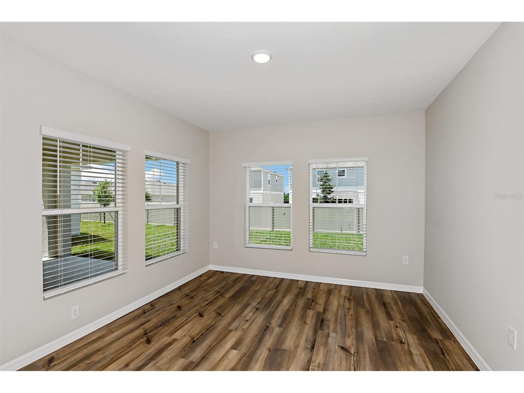 9252 Orchard Park Lane Dade City FL 33525 TB8505454 image24