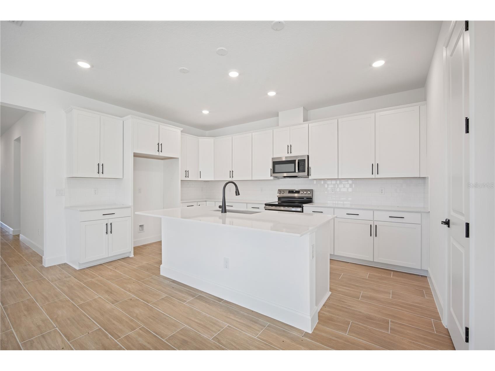 9253 Players Drive Weeki Wachee FL 34613 S5127201 image13