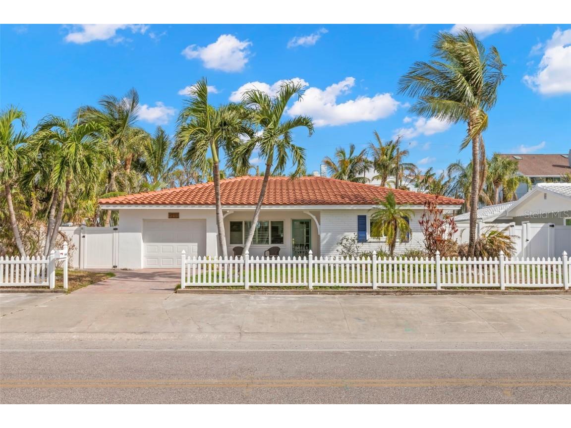 9255 Gulf Boulevard Saint Pete Beach FL 33706 TB8322657 image1