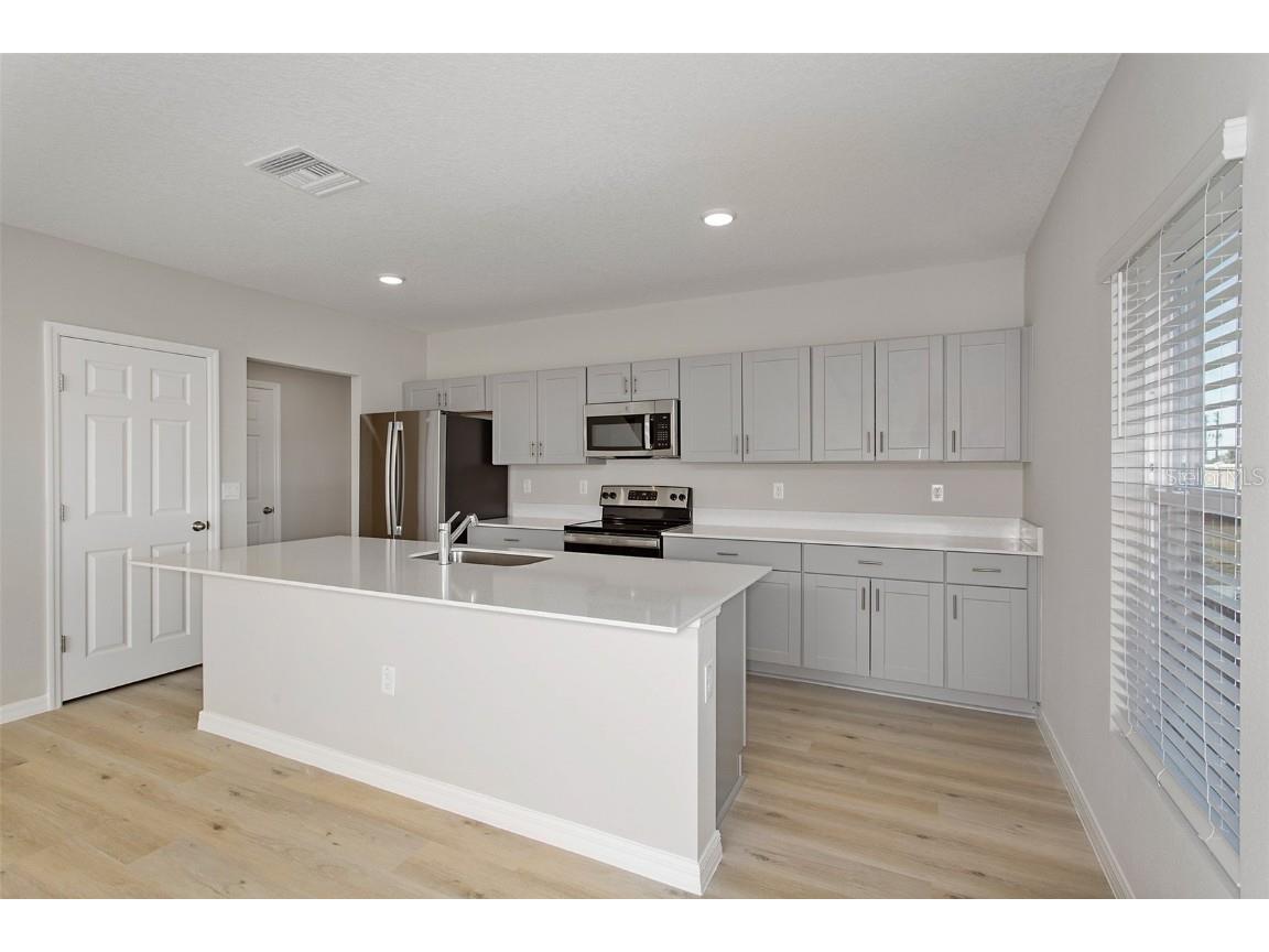 9255 Orchard Park Lane Zephyrhills FL 33541 TB8448022 image3