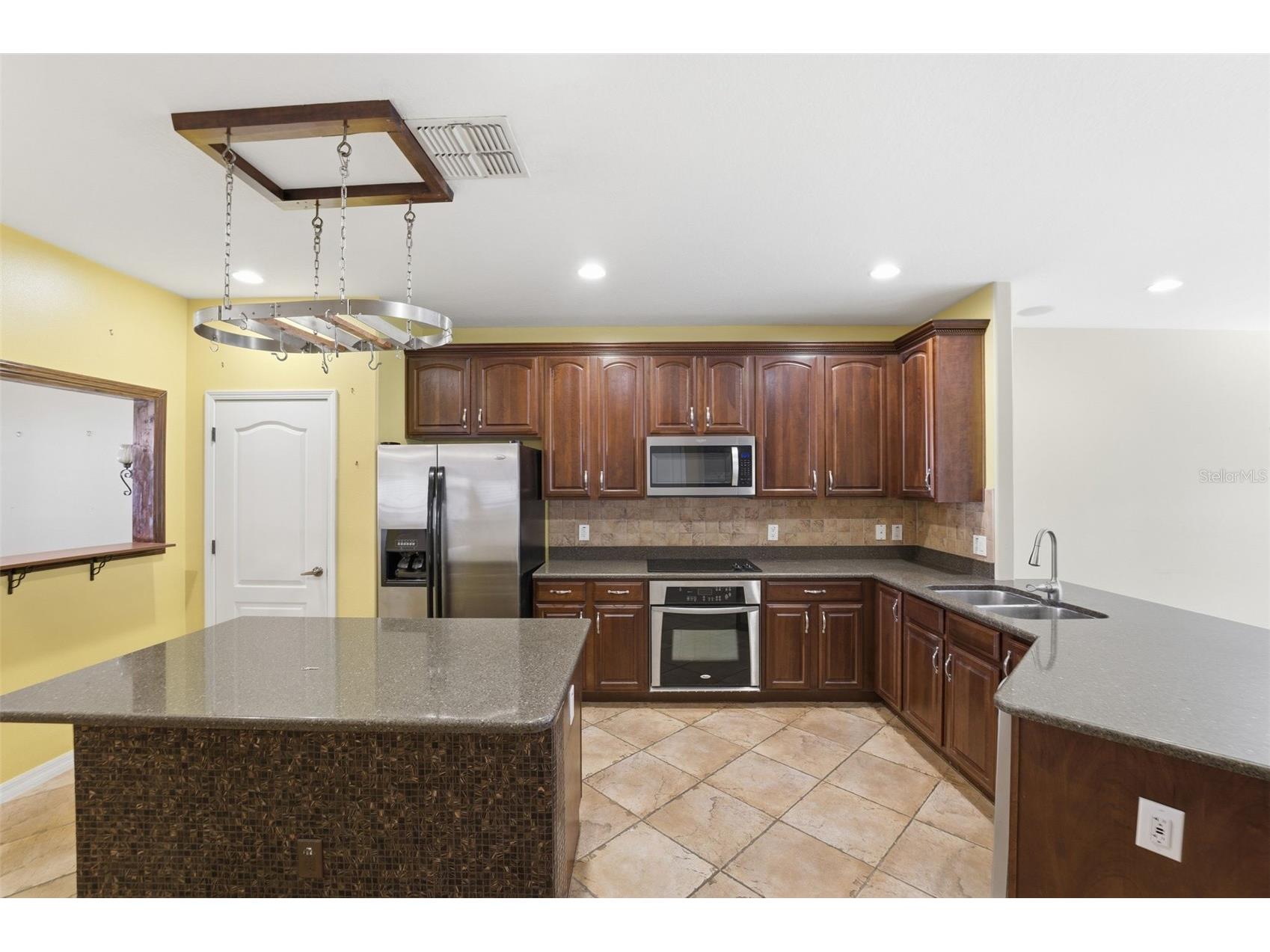 9255 Southern Charm Circle Brooksville FL 34613 W7882662 image10