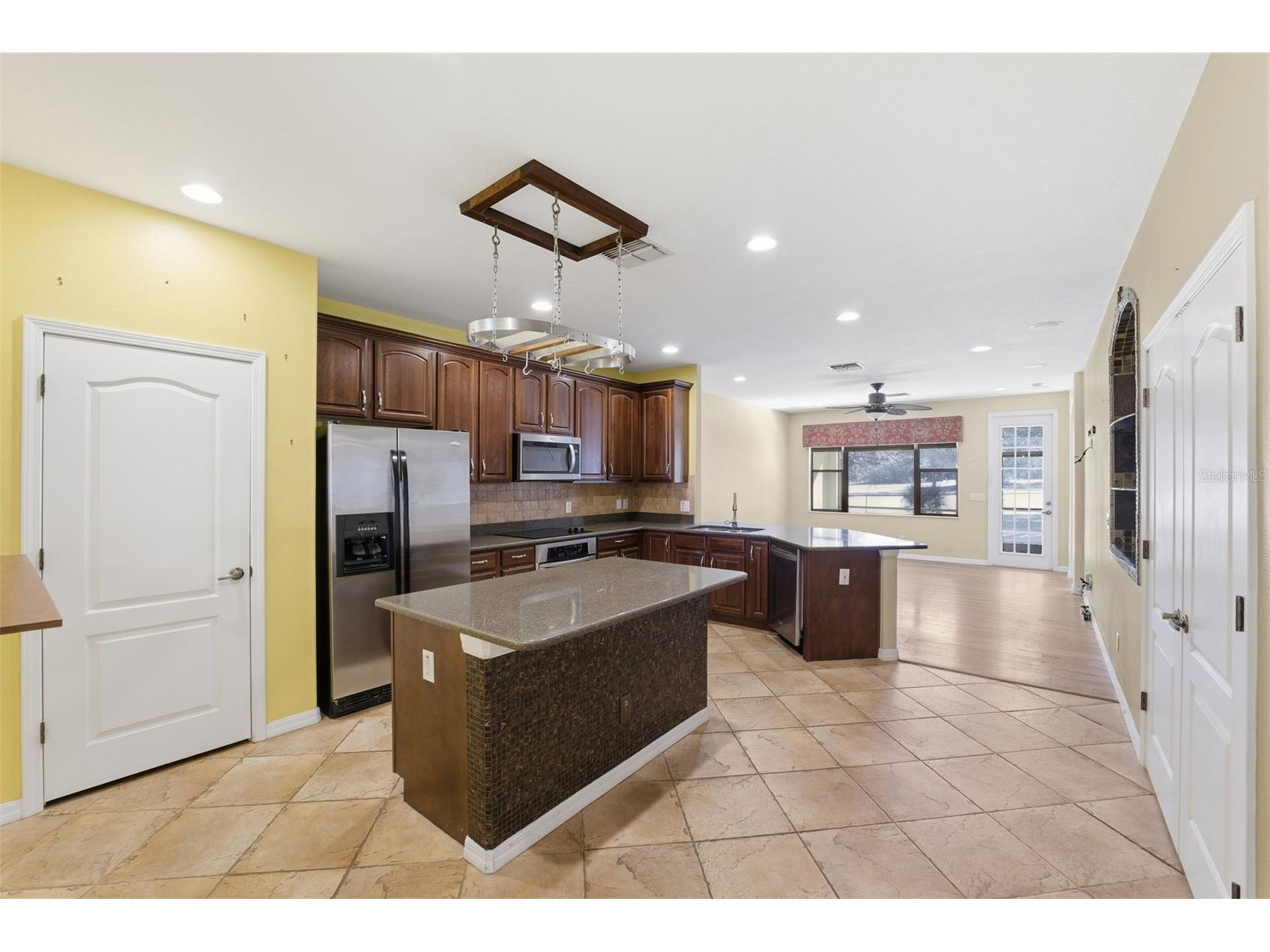 9255 Southern Charm Circle Brooksville FL 34613 W7882662 image9