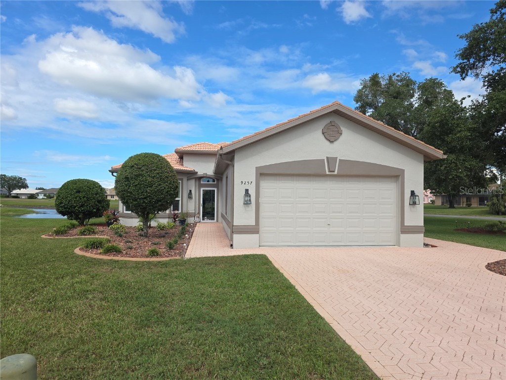 9257 Bonnie Cove Drive Weeki Wachee FL 34613 W7879411 image1