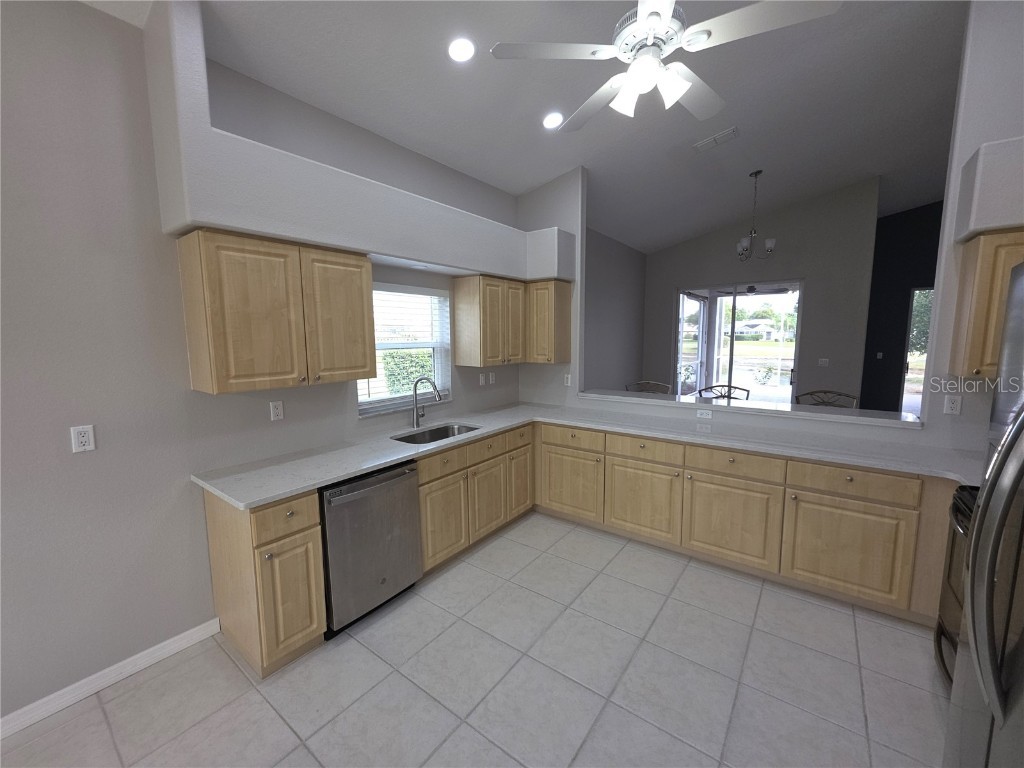 9257 Bonnie Cove Drive Weeki Wachee FL 34613 W7879411 image7