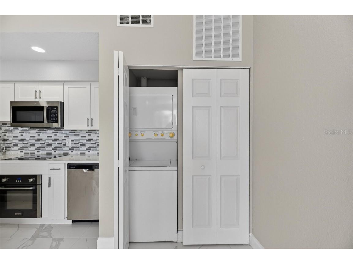 9258 Lake Chase Island Way Tampa FL 33626 TB8449172 image15