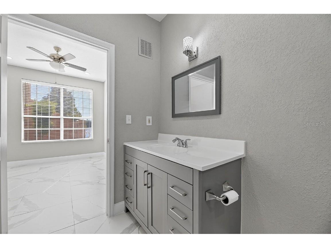 9258 Lake Chase Island Way Tampa FL 33626 TB8449172 image23