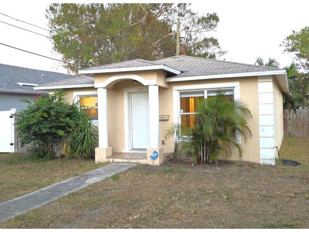 926 43rd Street S Saint Petersburg FL 33711 TB8351743 image1