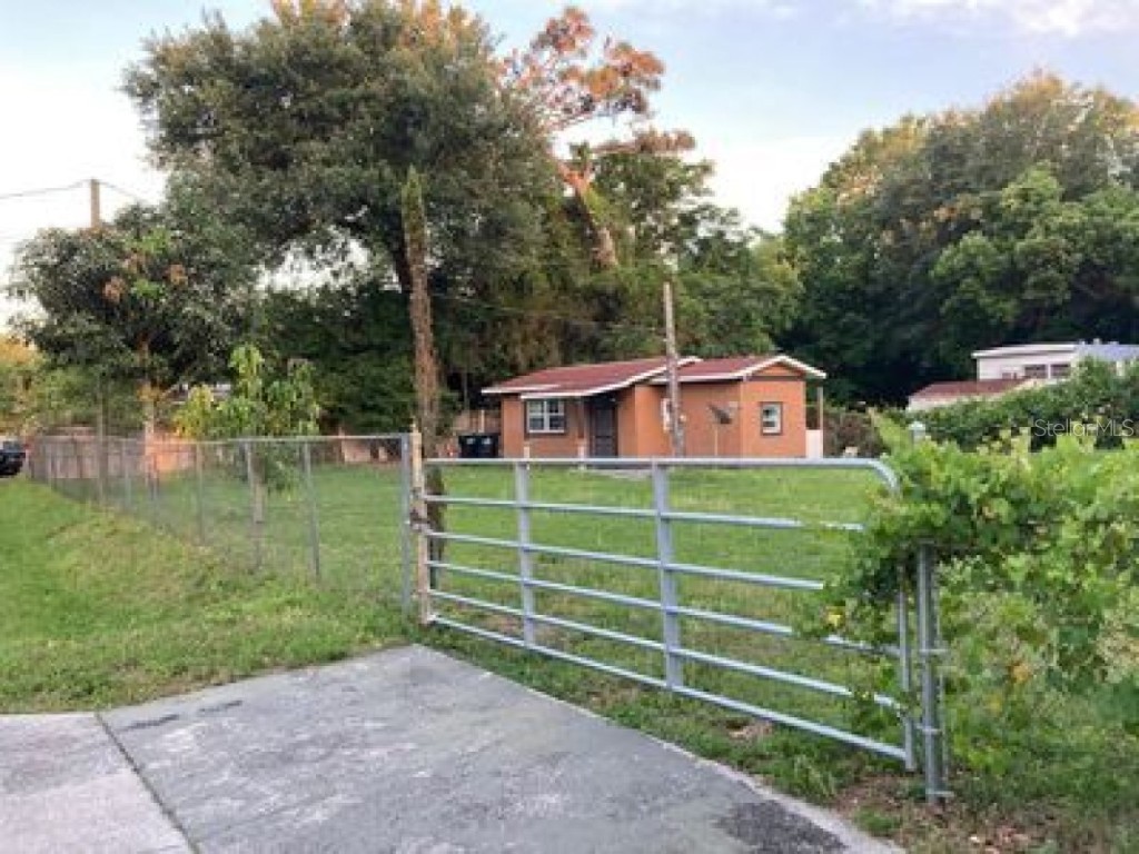 926 9th Street Orlando FL 32824 A4664258 image1