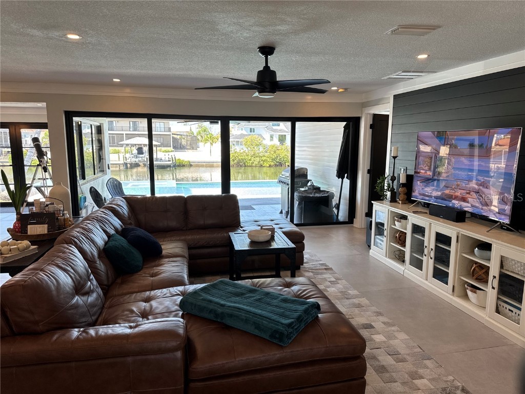 926 Eagle Lane Apollo Beach FL 33572 TB8379698 image9