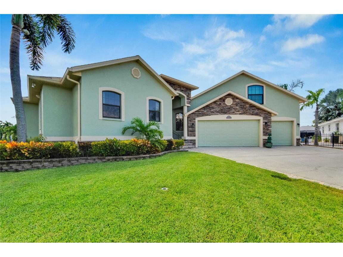 926 Golf Island Drive Apollo Beach FL 33572 - MASTERS CANAL T3549848 image1