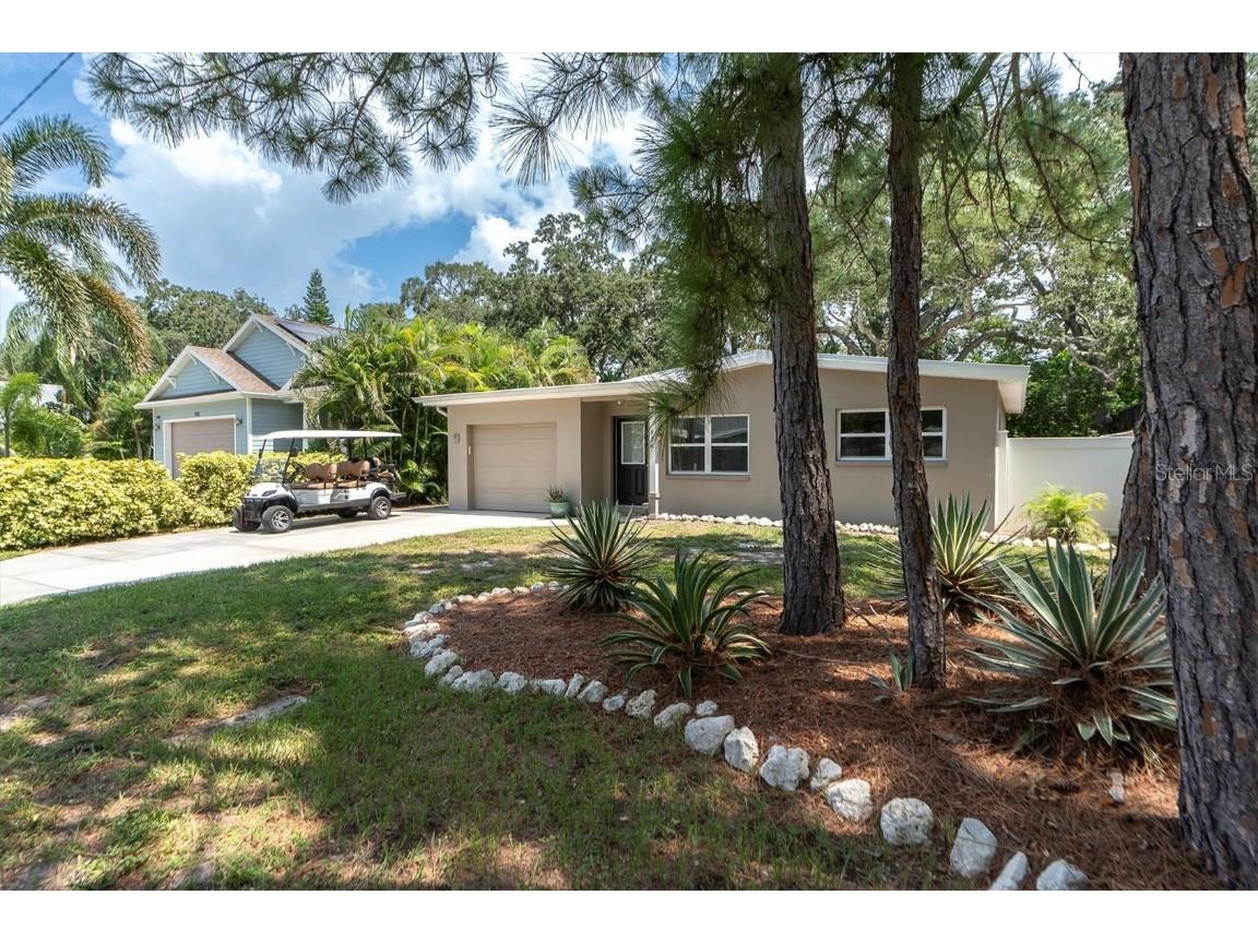 926 Gulf View Boulevard Dunedin FL 34698 U8254518 image1