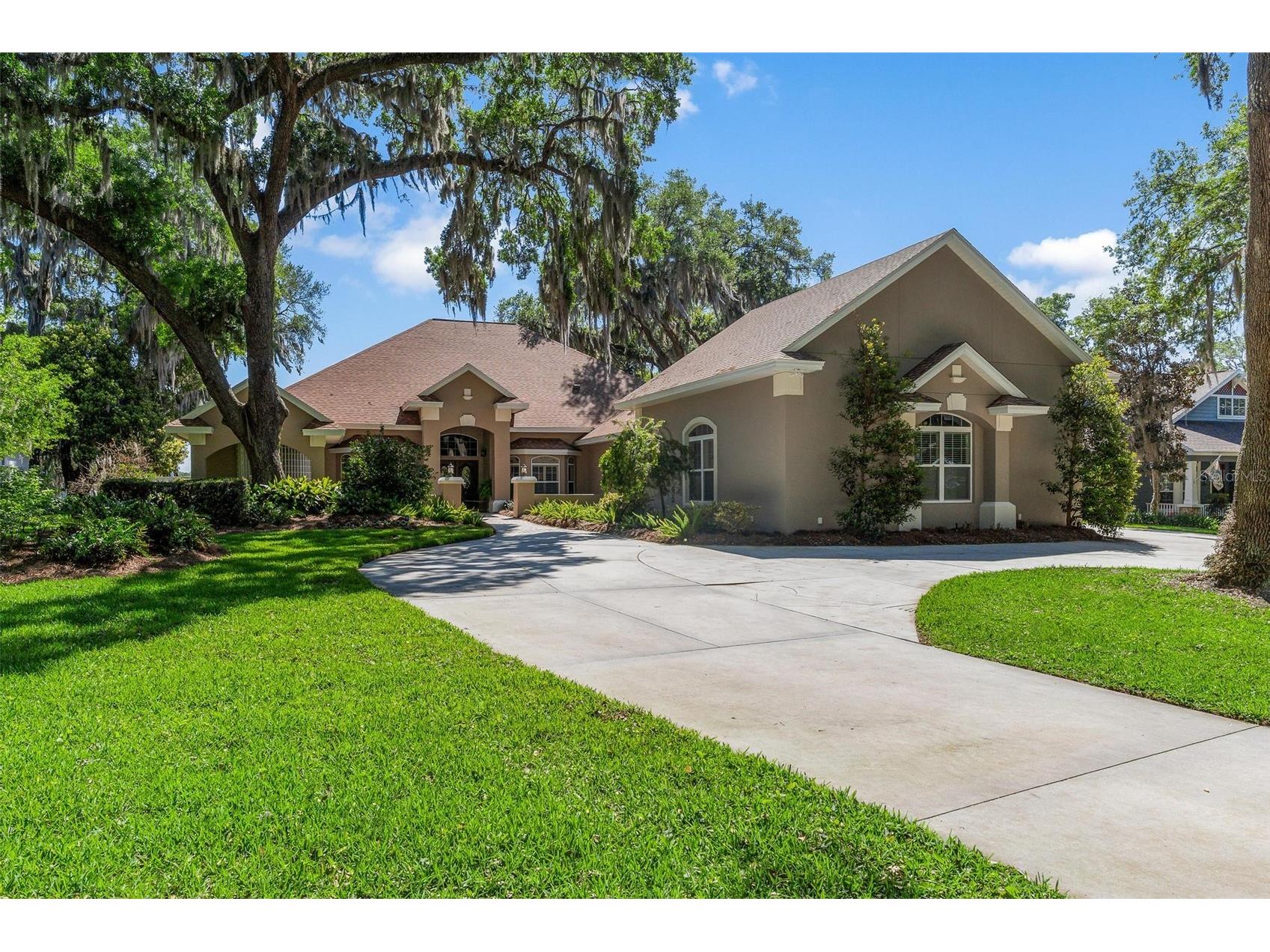 926 Hawk Landing Fruitland Park FL 34731 - Myrtle G5109780 image1