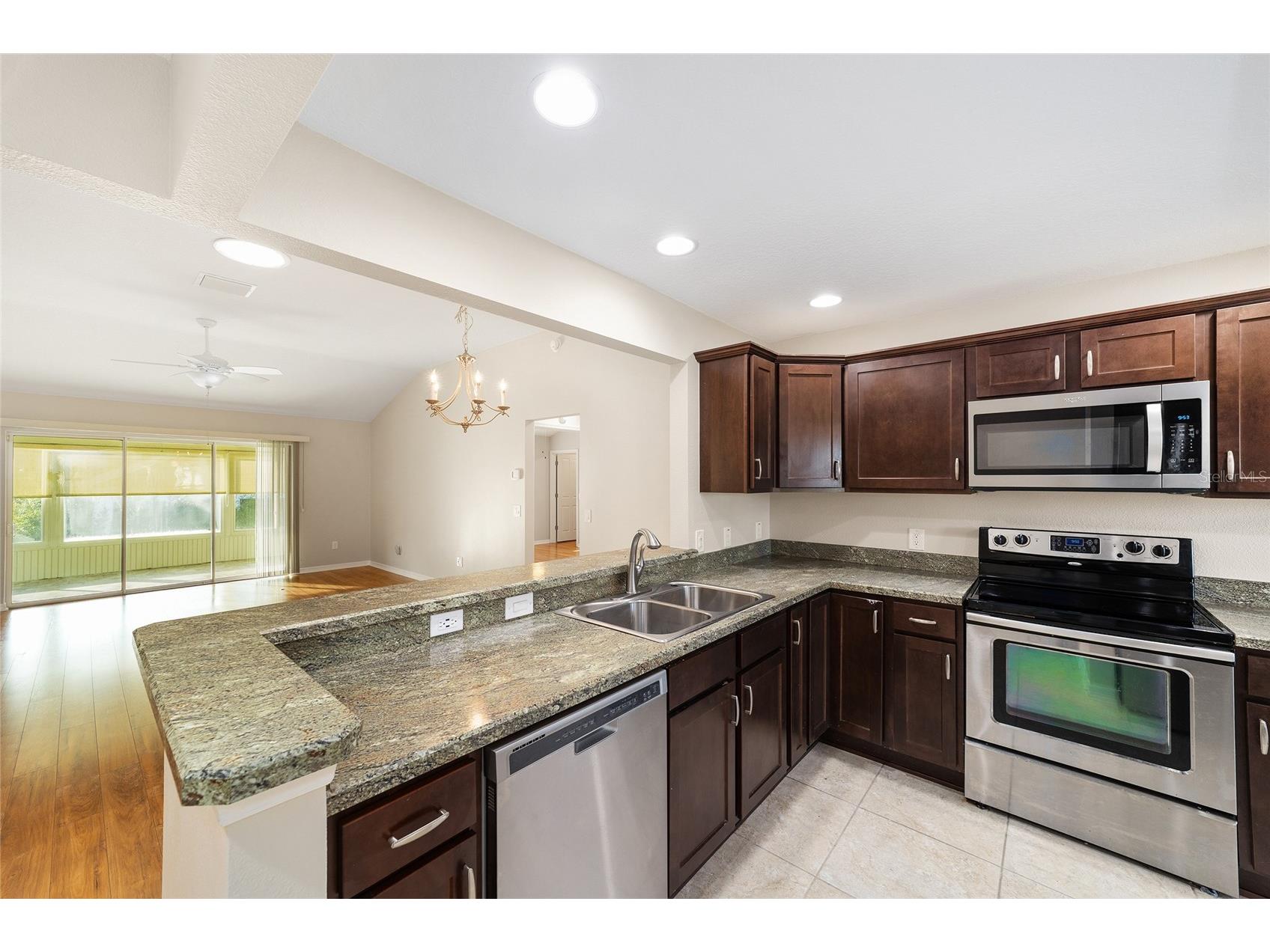 926 Long Leaf Lane The Villages FL 32163 G5105619 image3