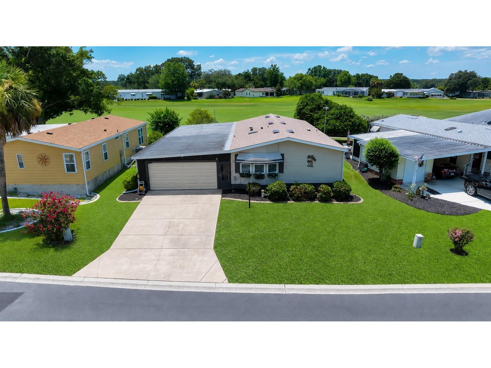 926 Saint Andrews Boulevard Lady Lake FL 32159 G5112942 image1
