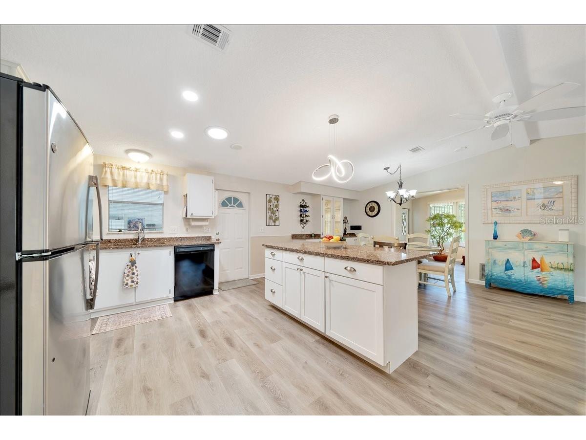 926 Saint Andrews Boulevard Lady Lake FL 32159 G5112942 image3